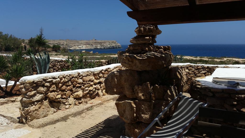 Ferienwohnung I Dammusi Di Pippo Lampedusa Exterior foto